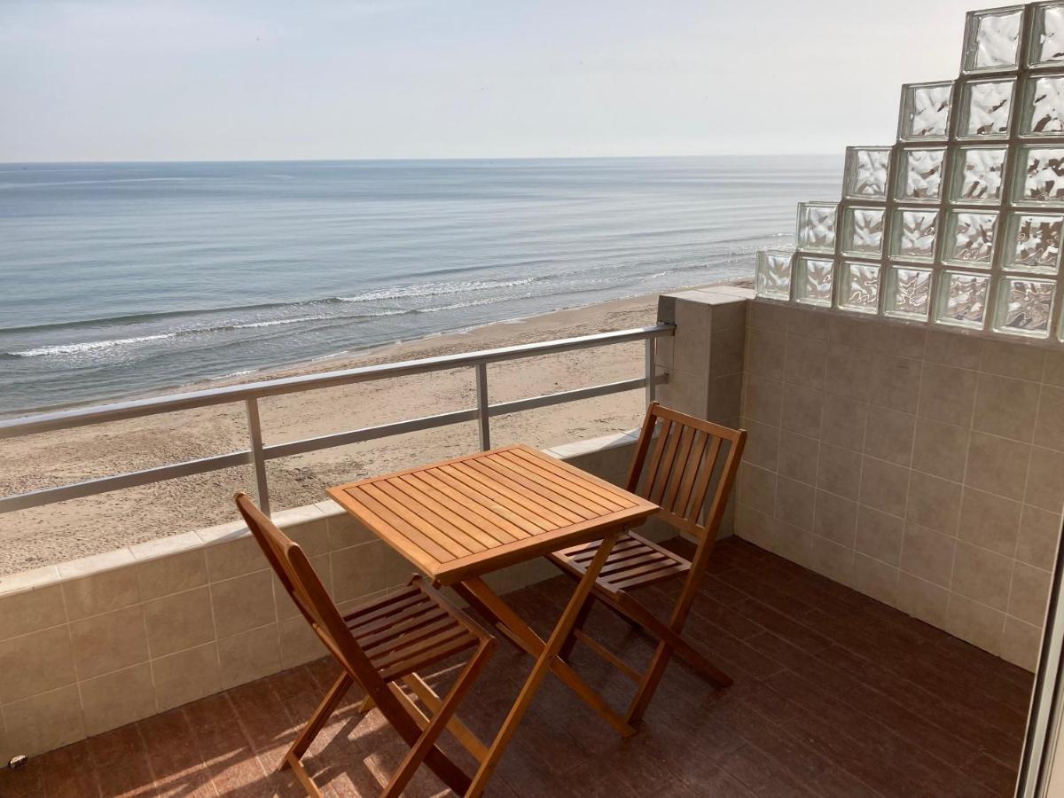 Beachfront Apartment With A Terrace Mareny Barraquetas Buitenkant foto